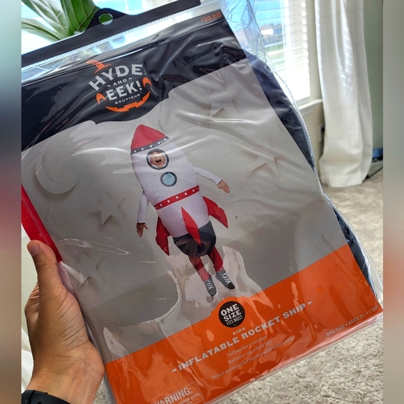 hyde and eek Other - NWT kids rocket costume